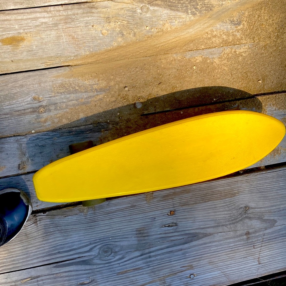 Skateboard gently used Brother didn’t want it no more selling it